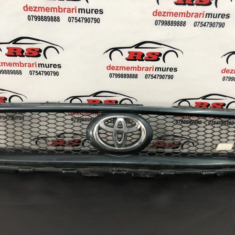 Grila radiator cu emblema Toyota 