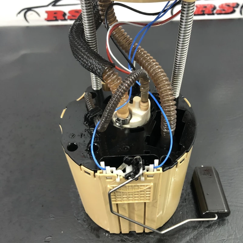 Pompa combustibil rezervor / Opel Astra K 2019 / Motor, racire si evacuare
