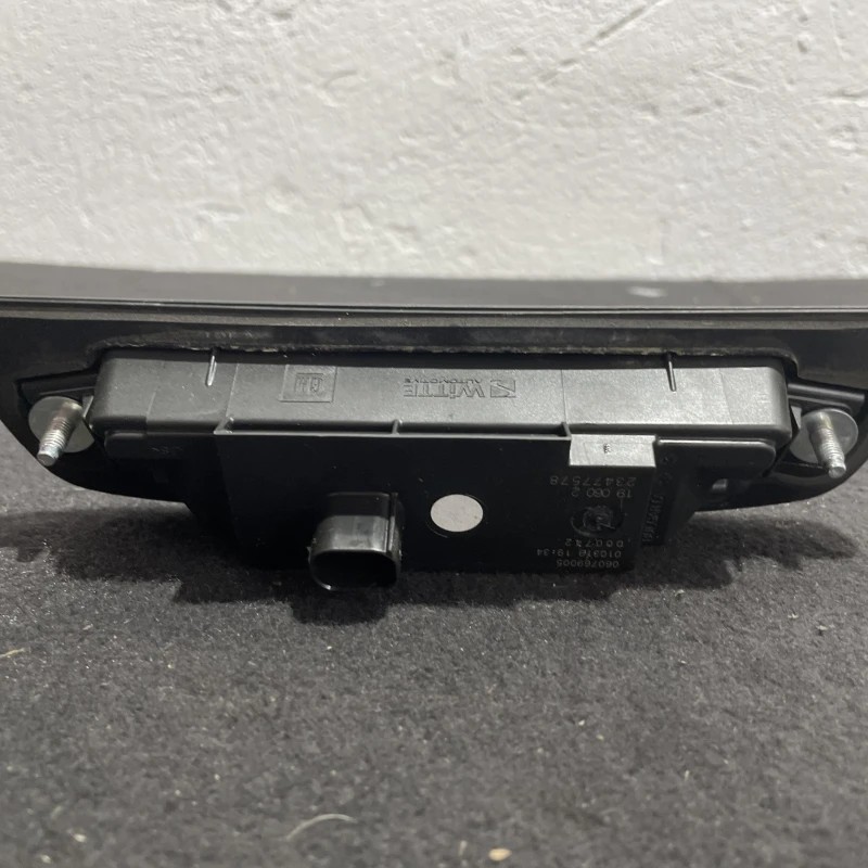 Maner buton deschidere haion / Opel Astra K 2019 / Caroserie, oglinzi si faruri