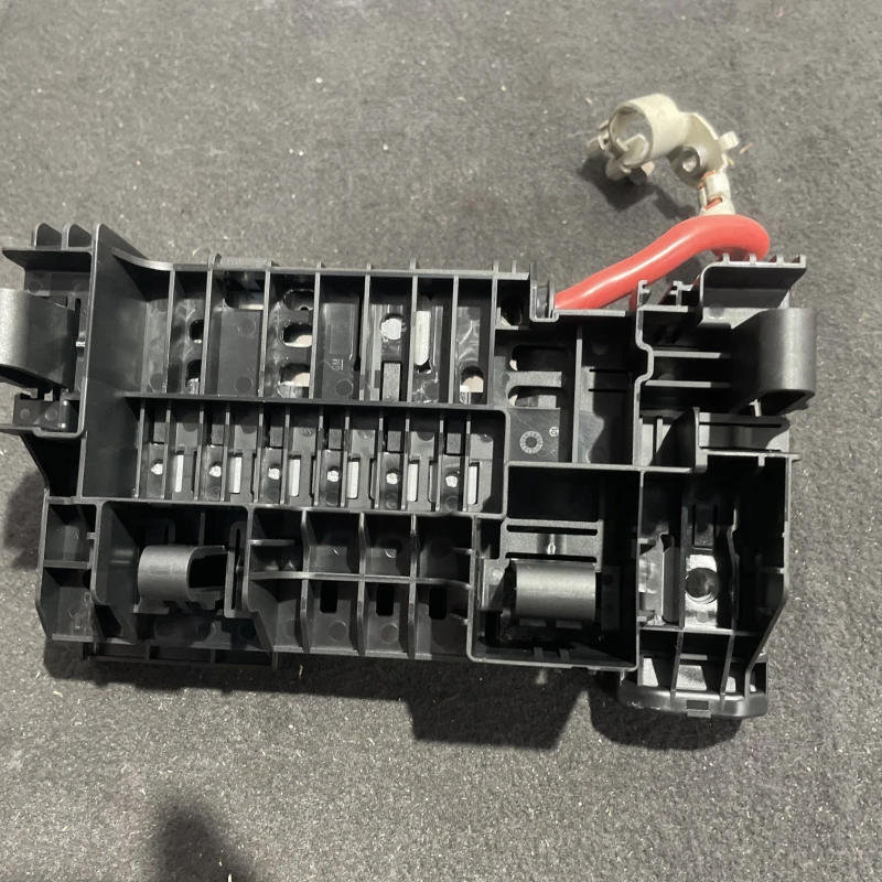 Borna baterie / Opel Astra K 2019 / Audio si electronice