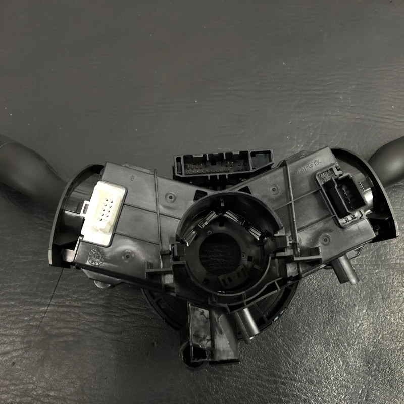 Spira volan cu manete / Opel Astra K 2019 / Audio si electronice