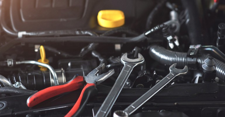 Ce trebuie să verifici când comanzi piese second-hand auto