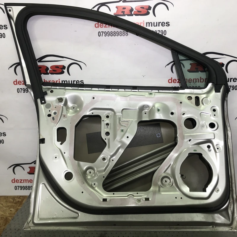Usa stanga fata / Opel Astra K 2019 / Caroserie, oglinzi si faruri