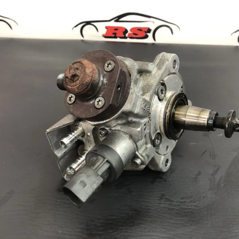 Pompă de injecție / BMW X1 E84 2011 / Motor, racire si evacuare