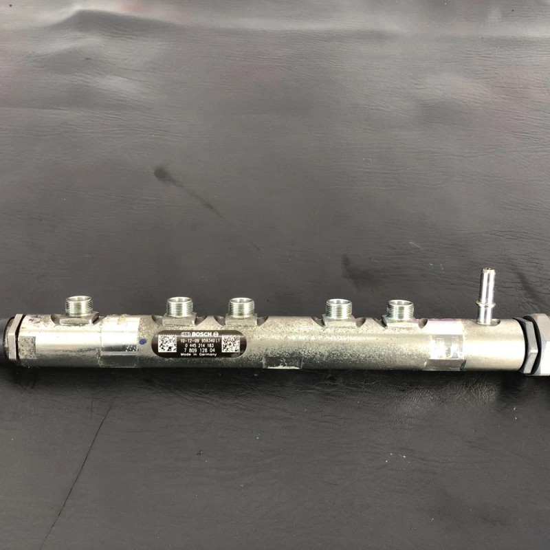 Rampa injectoare cu senzor BMW X1 E84 2011