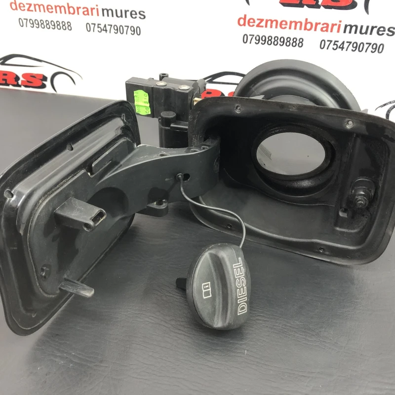 Capac usa rezervor / BMW X1 E84 2011 / Caroserie, oglinzi si faruri