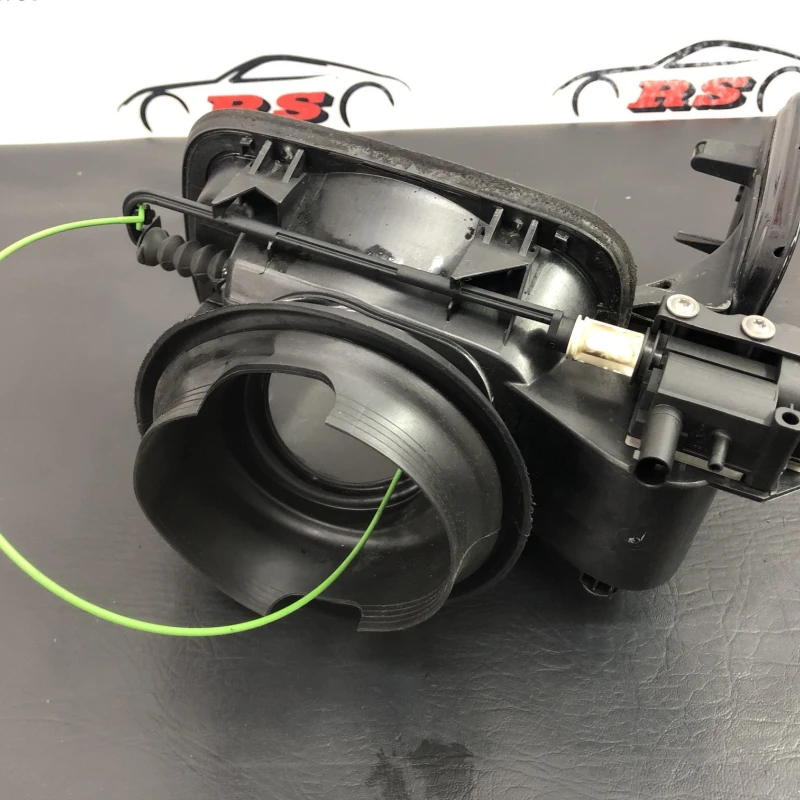 Capac usa rezervor / BMW X1 E84 2011 / Caroserie, oglinzi si faruri