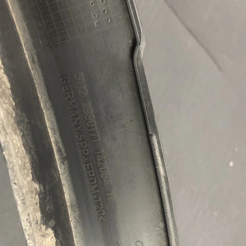 Ornament aripa stanga spate / BMW X1 E84 2011 / Caroserie, oglinzi si faruri