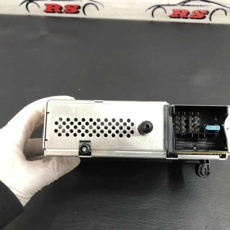 Radio CD / BMW X1 E84 2011 / Audio si electronice