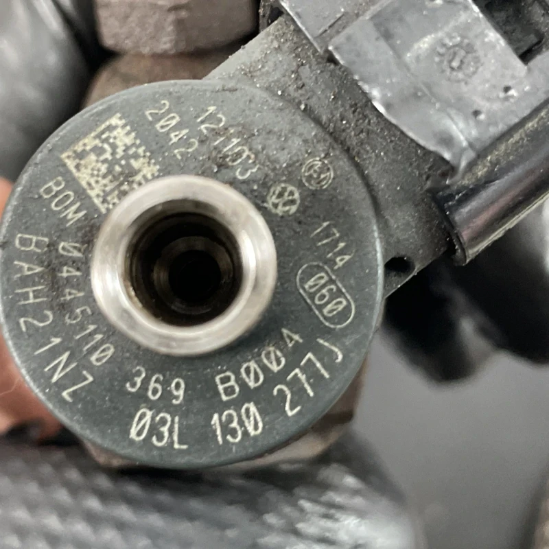 Injector / Volkswagen Passat B7 Alltrack 2013 / Motor, racire si evacuare