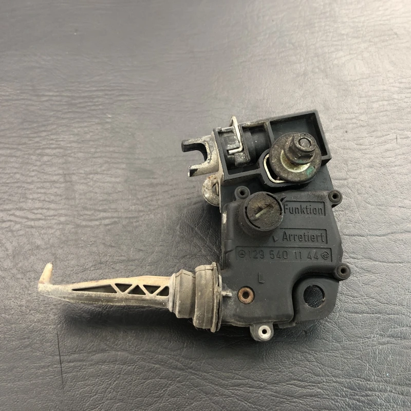 Senzor nivel stanga spate Mercedes-Benz 
