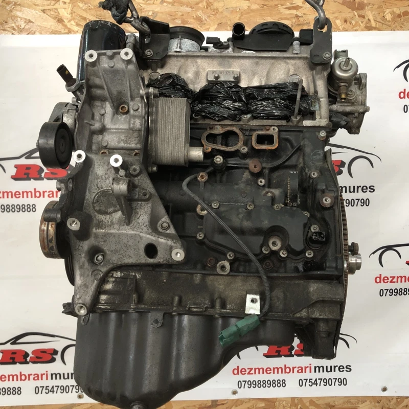 Motor CDH 001986 / Audi A4 B8 2010 / Motor, racire si evacuare