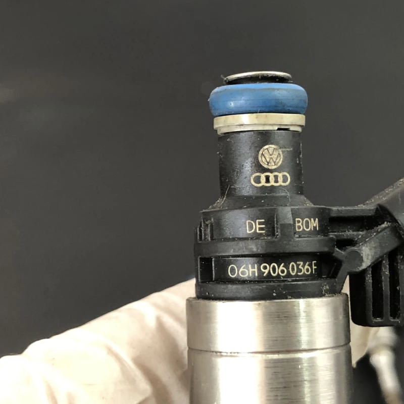 Injector / Audi A4 B8 2010 / Motor, racire si evacuare