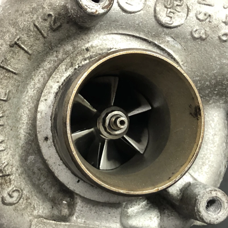 Turbosuflanta turbo turbina / Audi A6 C6 2008 / Motor, racire si evacuare