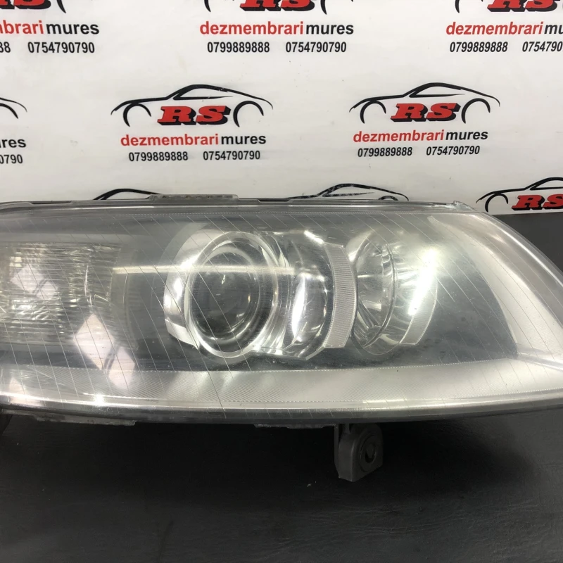 Far dreapta xenon / Audi A6 C6 2008 / Caroserie, oglinzi si faruri