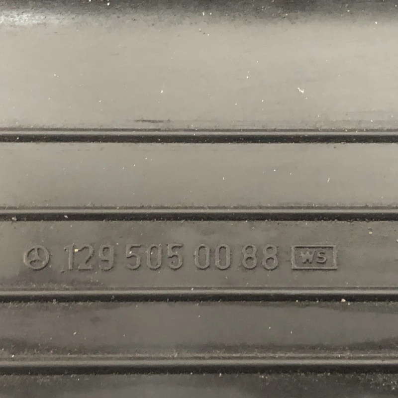 Scut radiator / Mercedes-Benz SL R129 1990 / Caroserie, oglinzi si faruri