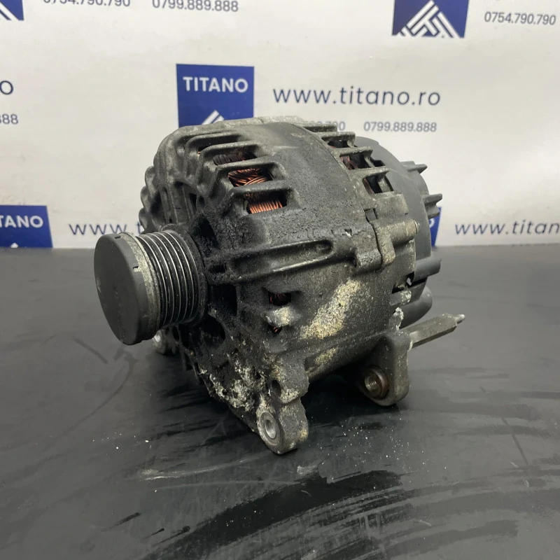 Alternator / Volkswagen Touran 1T 2013 / Motor, racire si evacuare