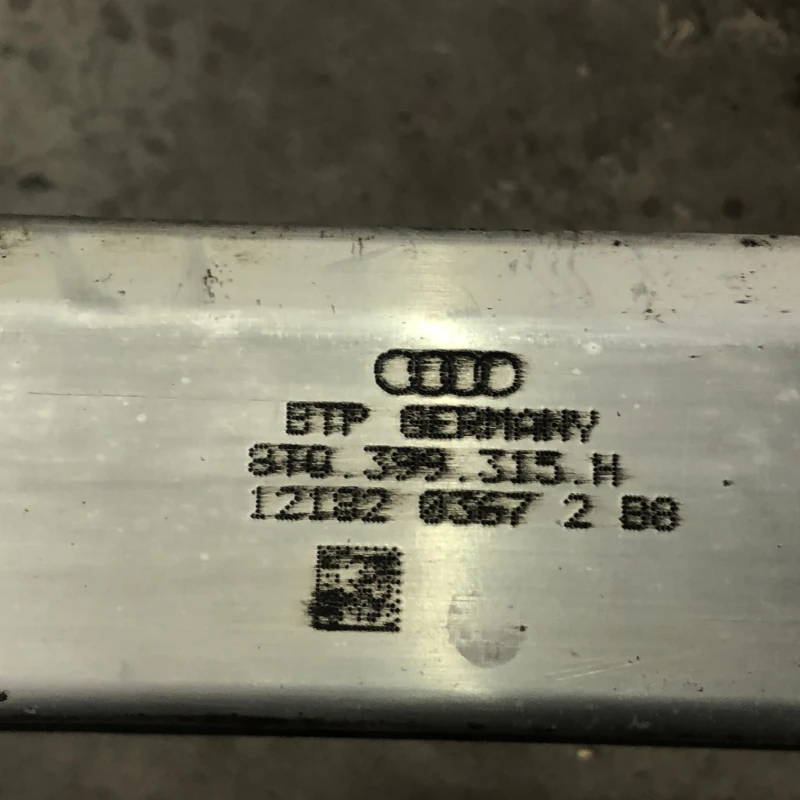Punte fata jug suport motor / Audi A4 B8 2010 / Directie si suspensie