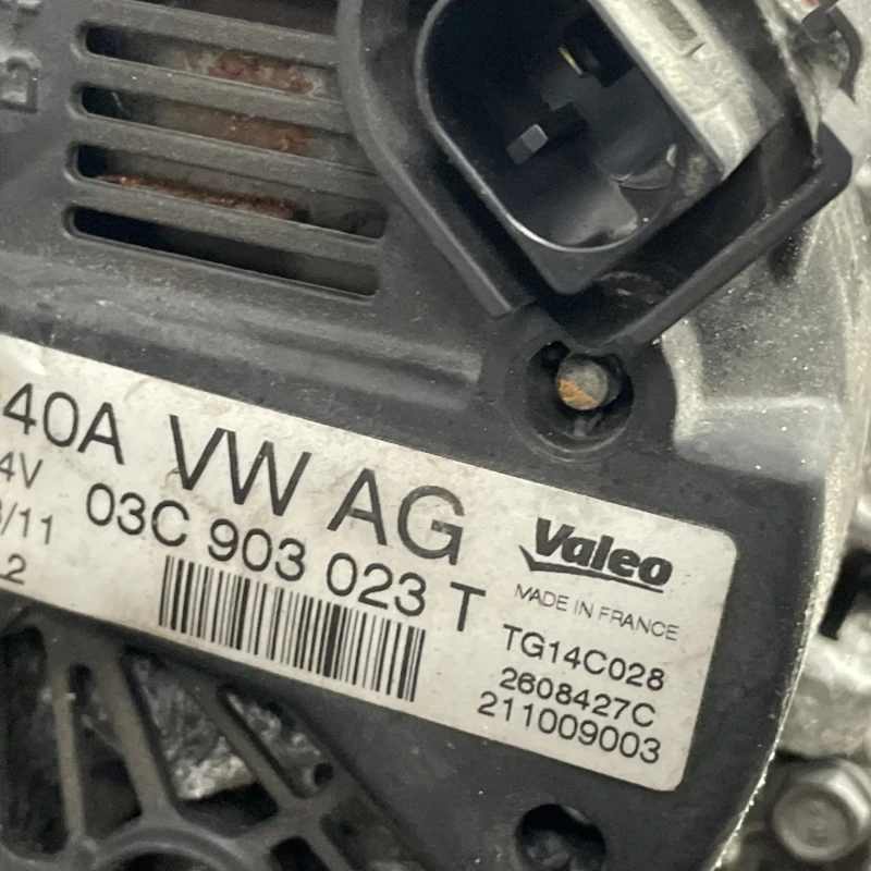 Alternator / Volkswagen Touran 1T 2013 / Motor, racire si evacuare