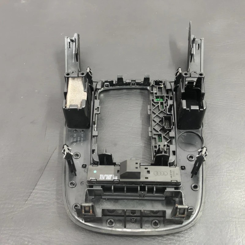 Ornament trim schimbator / Audi A4 B8 2010 / Interior