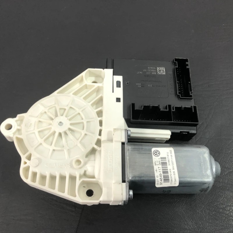 Motoras geam stanga fata Volkswagen Passat CC 2011