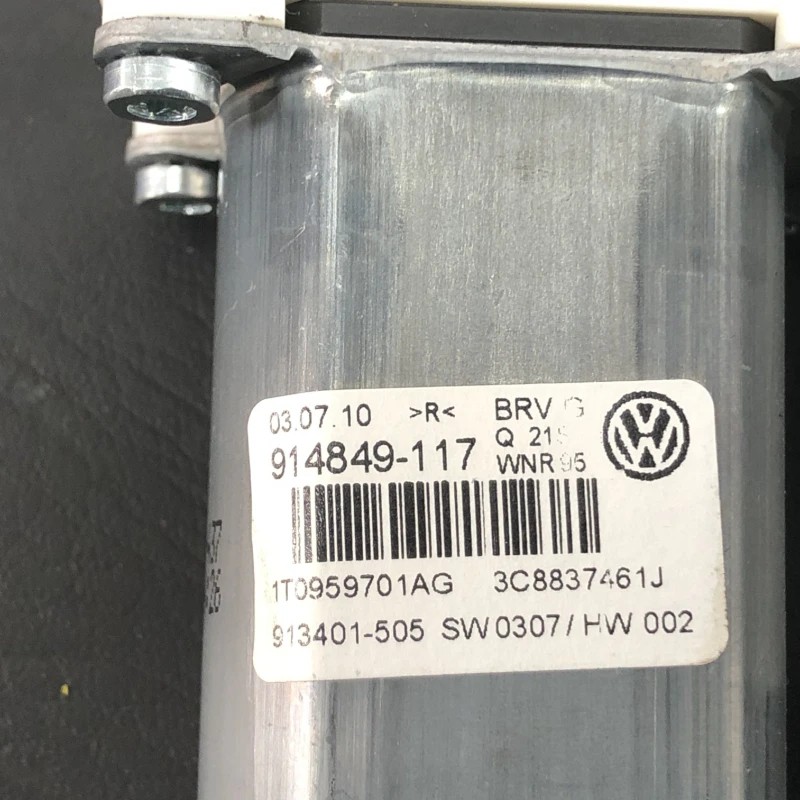 Motoras geam stanga fata / Volkswagen Passat CC 2011 / Audio si electronice