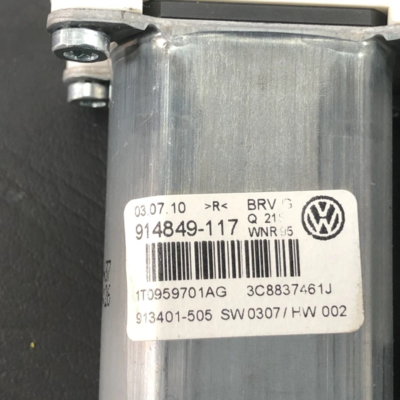 Motoras geam stanga fata / Volkswagen Passat CC 2011 / Audio si electronice