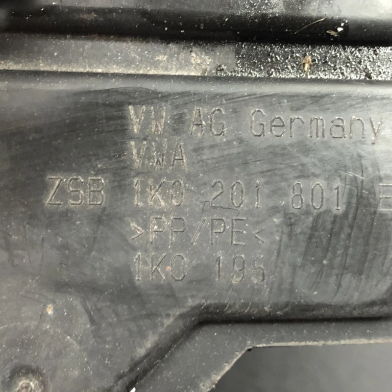 Canistra de carbon / Volkswagen Golf MK6 2011 / Motor, racire si evacuare