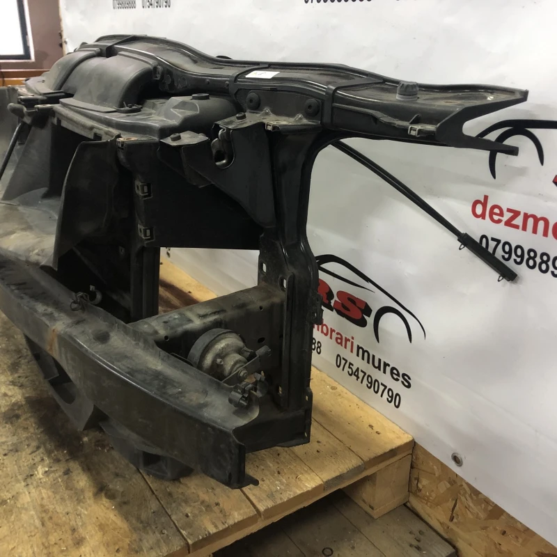 Trager / BMW Seria 3 E90 2012 / Caroserie, oglinzi si faruri