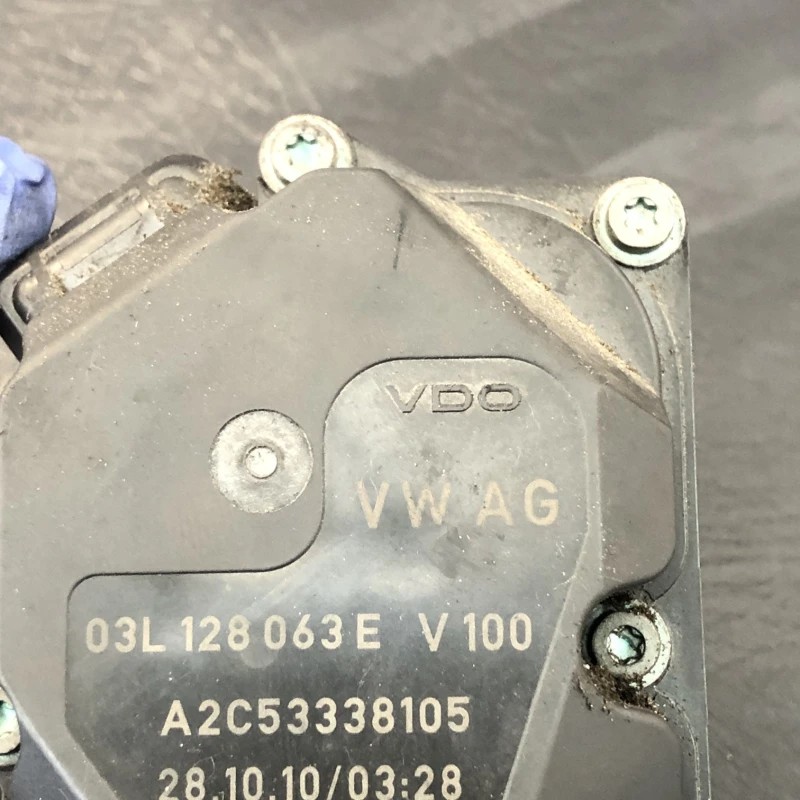 Clapeta de acceleratie / Audi A4 B8 2009 / Motor, racire si evacuare