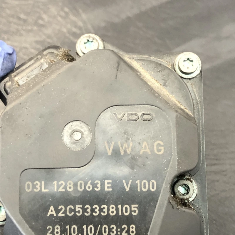 Clapeta de acceleratie / Audi A4 B8 2009 / Motor, racire si evacuare
