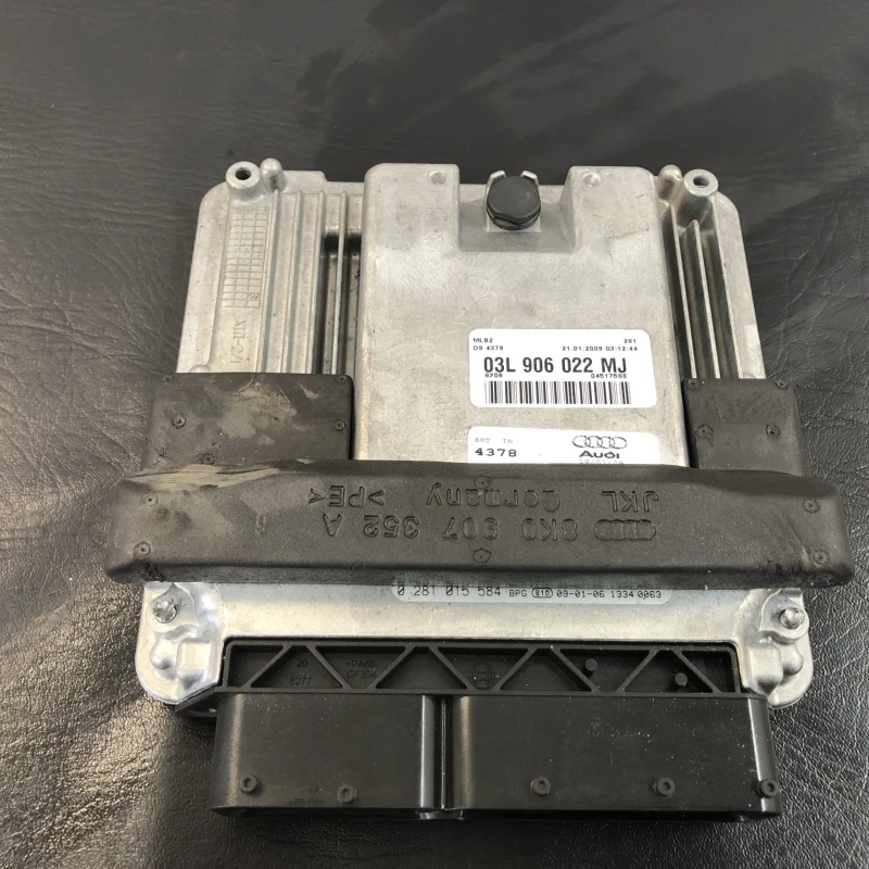 Calculator motor ecu Audi 