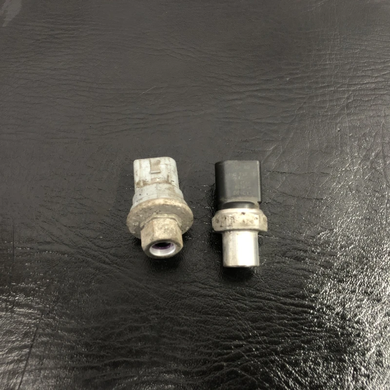 Senzor presiune AC / Audi A4 B8 2011 / Climatizare