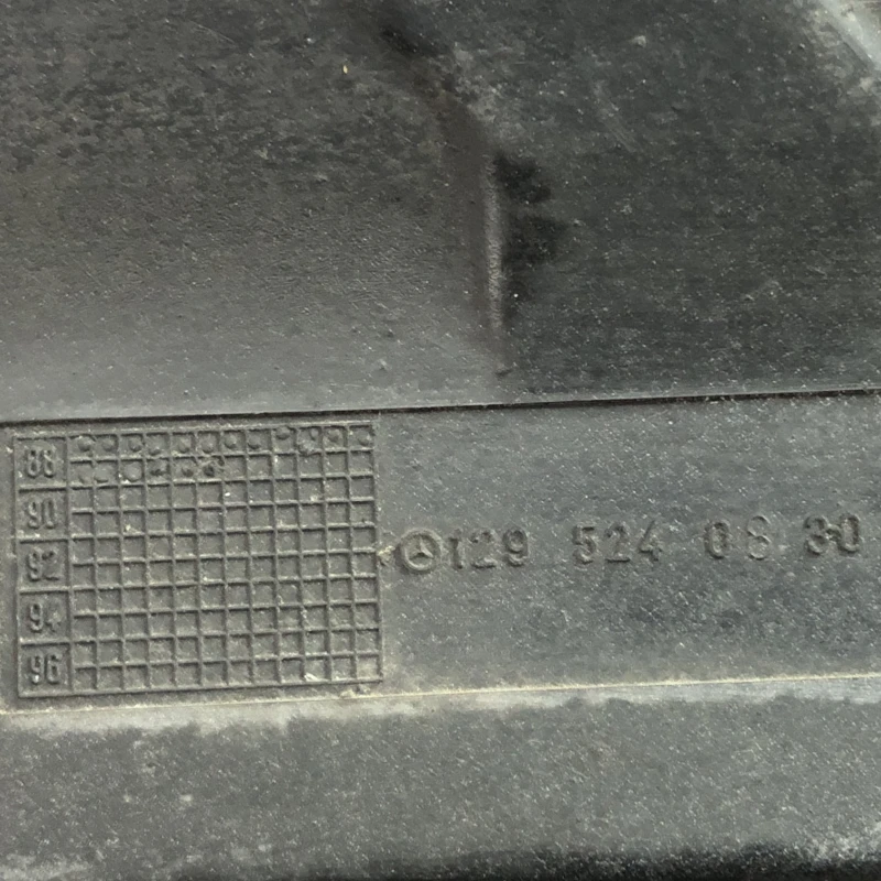 Scut motor / Mercedes-Benz SL R129 1990 / Caroserie, oglinzi si faruri