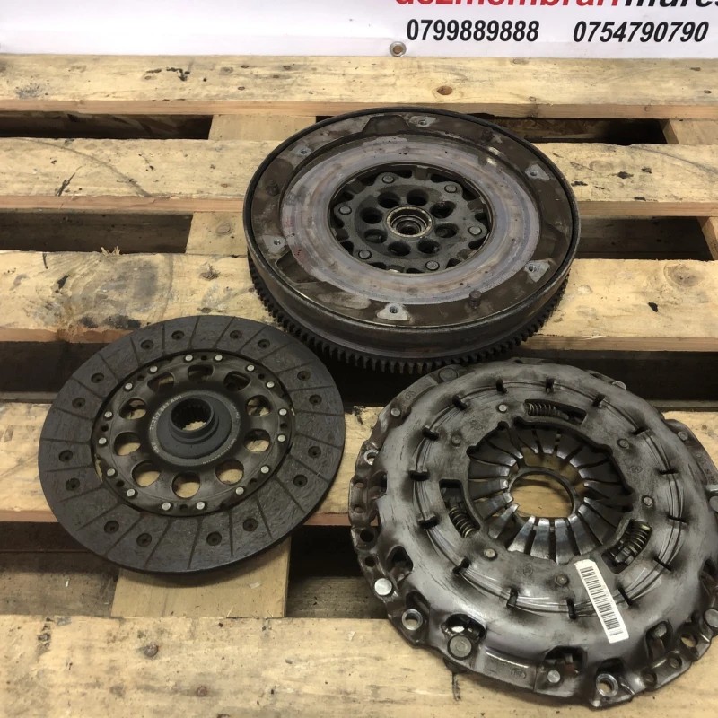 Kit ambreaj BMW Seria 1 E81 2009