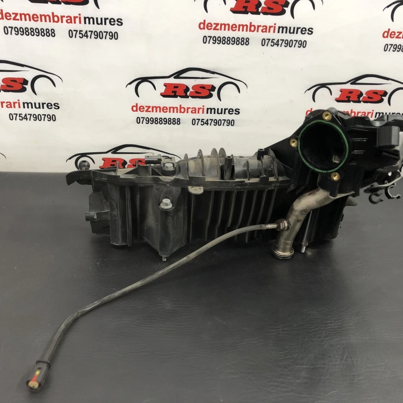 Galerie de admisie / BMW Seria 1 E87 2010 / Motor, racire si evacuare