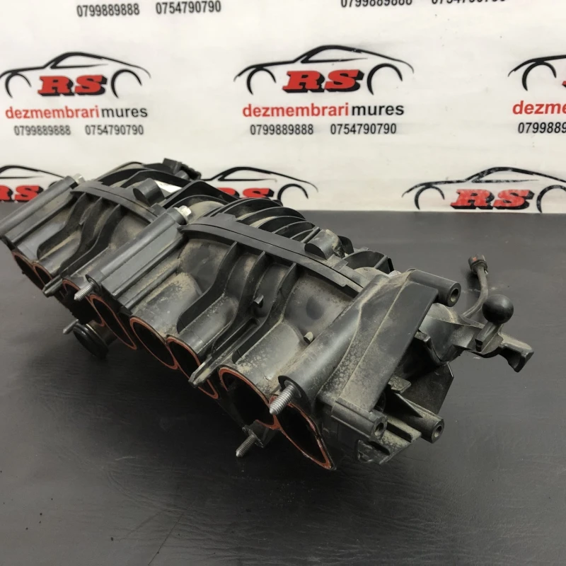 Galerie de admisie / BMW Seria 1 E87 2010 / Motor, racire si evacuare