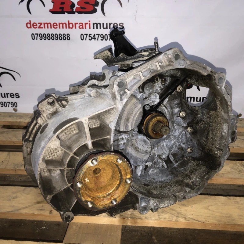 Cutie de viteze manuala / Volkswagen Passat B7 2011 / Cutie viteze, ambreiaj, transmisie