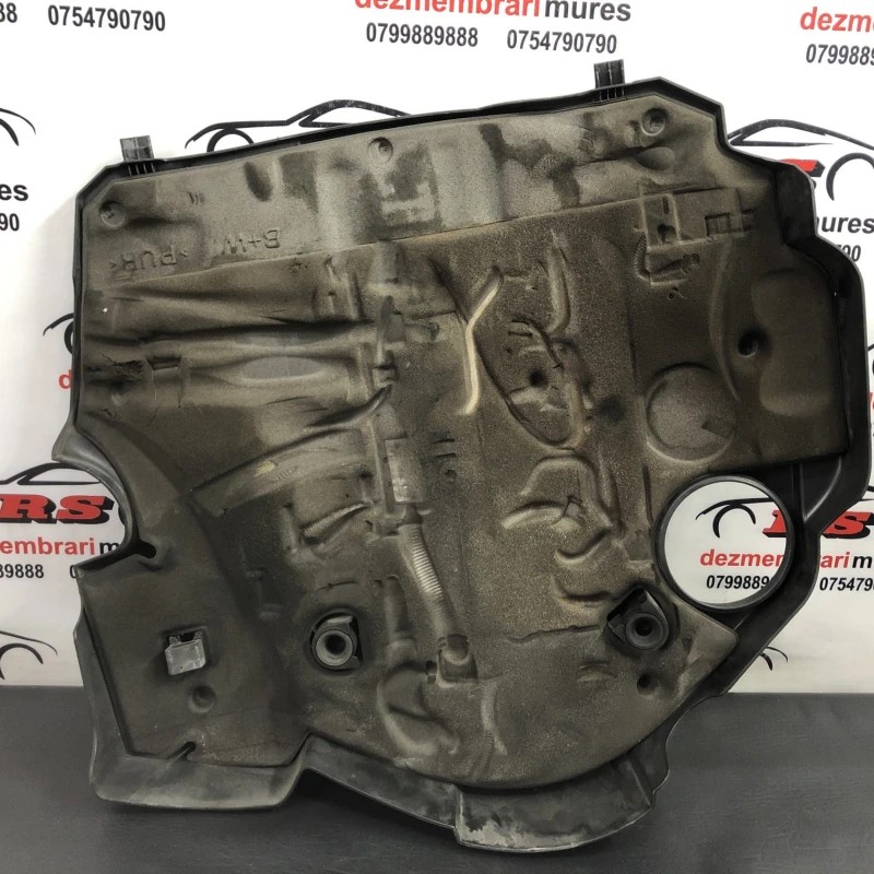 Capac motor / BMW Seria 1 E81 2009 / Motor, racire si evacuare