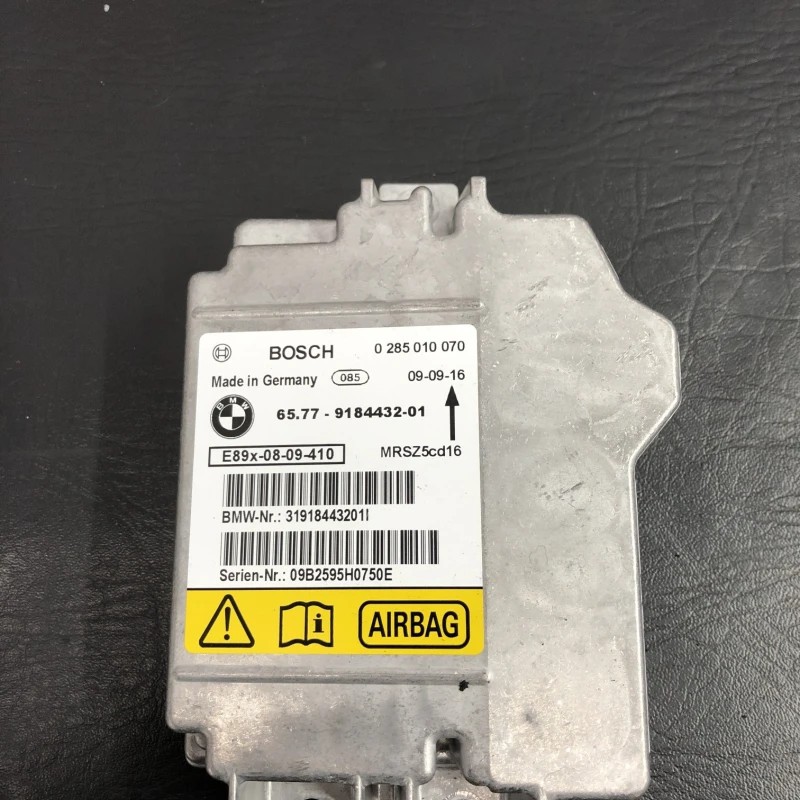 Calculator airbag / BMW Seria 1 E81 2009 / Audio si electronice