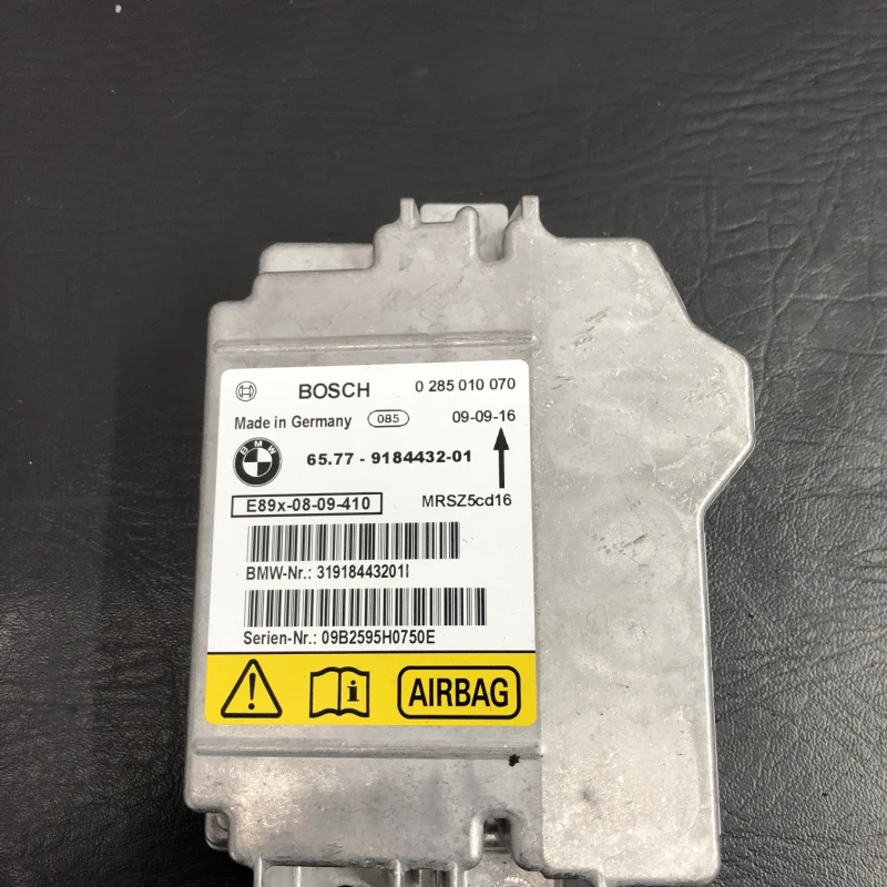 Calculator airbag / BMW Seria 1 E87 2010 / Audio si electronice