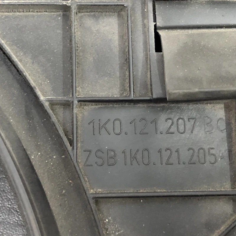 Electroventilator / Volkswagen Passat CC 2011 / Motor, racire si evacuare