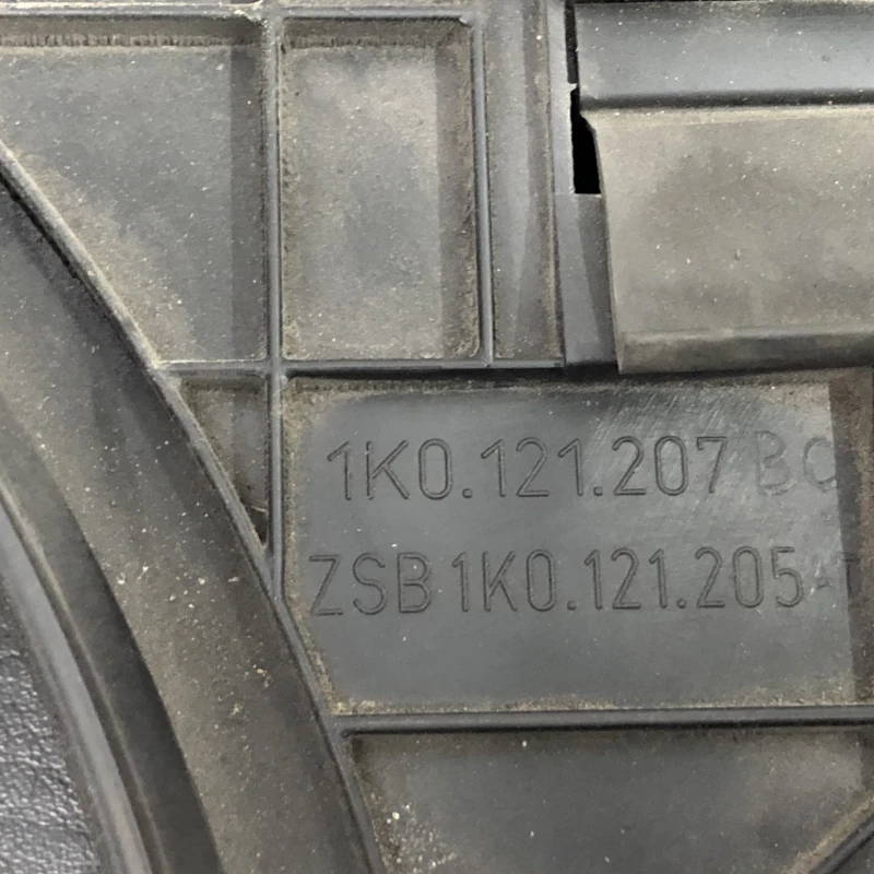 Electroventilator / Volkswagen Passat CC 2011 / Motor, racire si evacuare