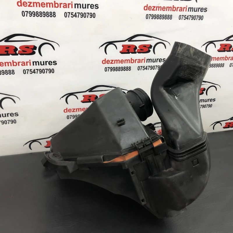 Carcasa filtru aer BMW Seria 1 E81 2009