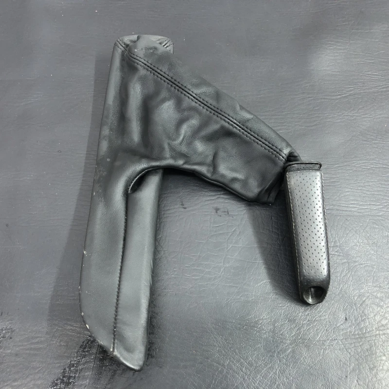Manson frana de mana / BMW Seria 1 E87 2010 / Interior