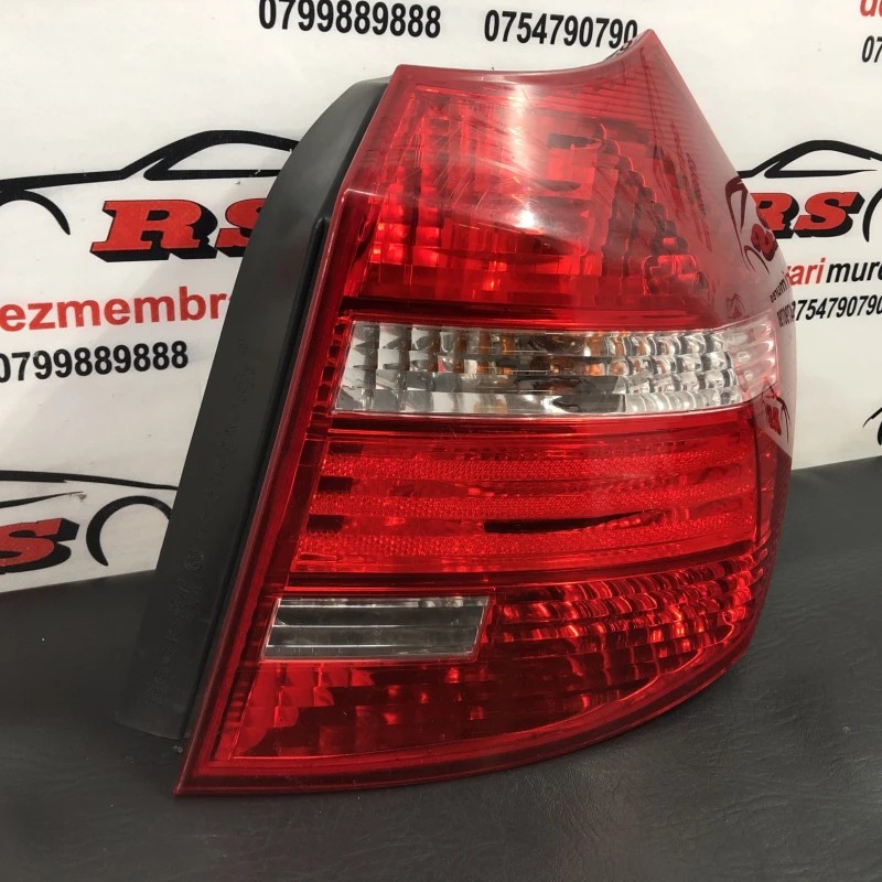 Stop dreapta caroserie BMW Seria 1 E81 2009