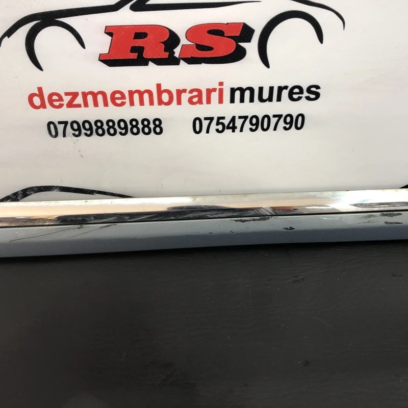 Bandou usa dreapta fata / Volkswagen Passat B7 2011 / Caroserie, oglinzi si faruri