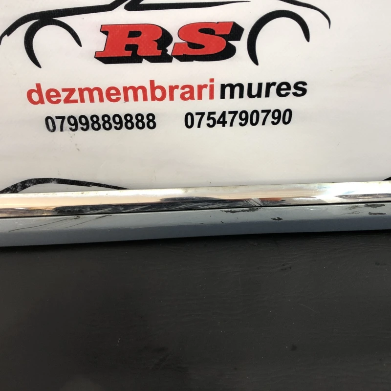 Bandou usa dreapta fata / Volkswagen Passat B7 2011 / Caroserie, oglinzi si faruri