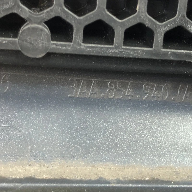 Bandou usa dreapta fata / Volkswagen Passat B7 2011 / Caroserie, oglinzi si faruri