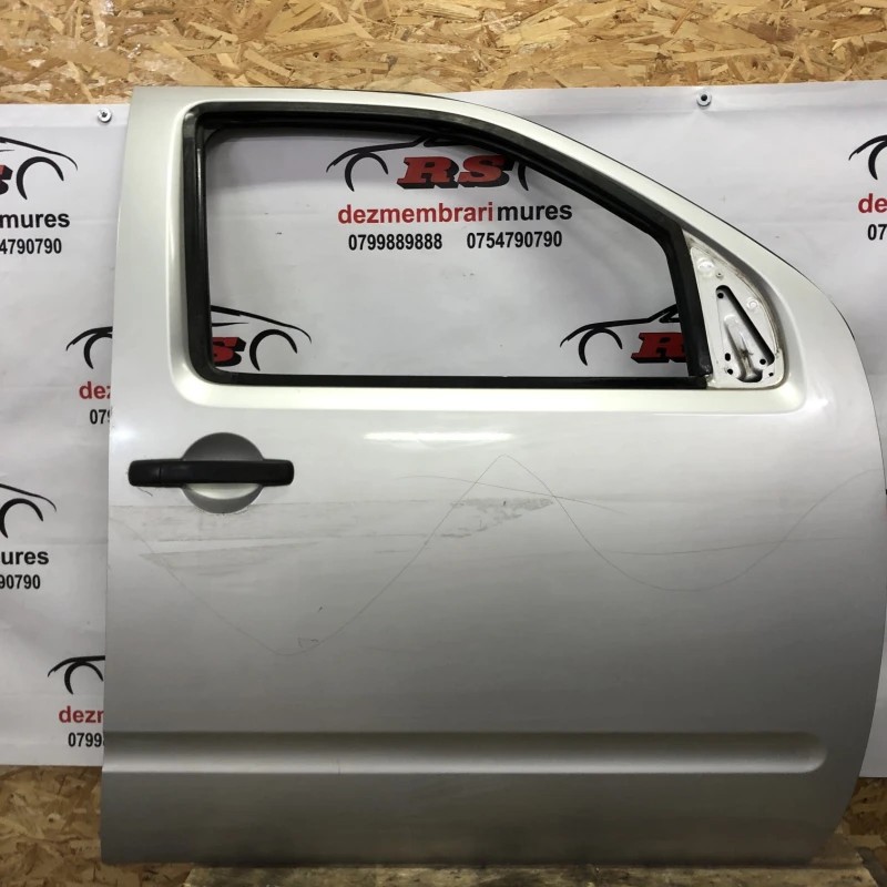 Usa dreapta fata Nissan Navara D40 2006
